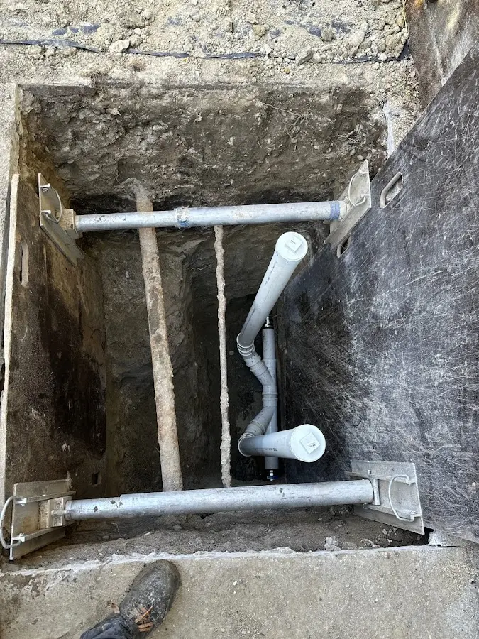 Experienced plumber completing Drain Cleaning work in Manning